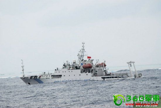 中国海监81号和83船赴南海维权执法，途中经过黄岩岛海域